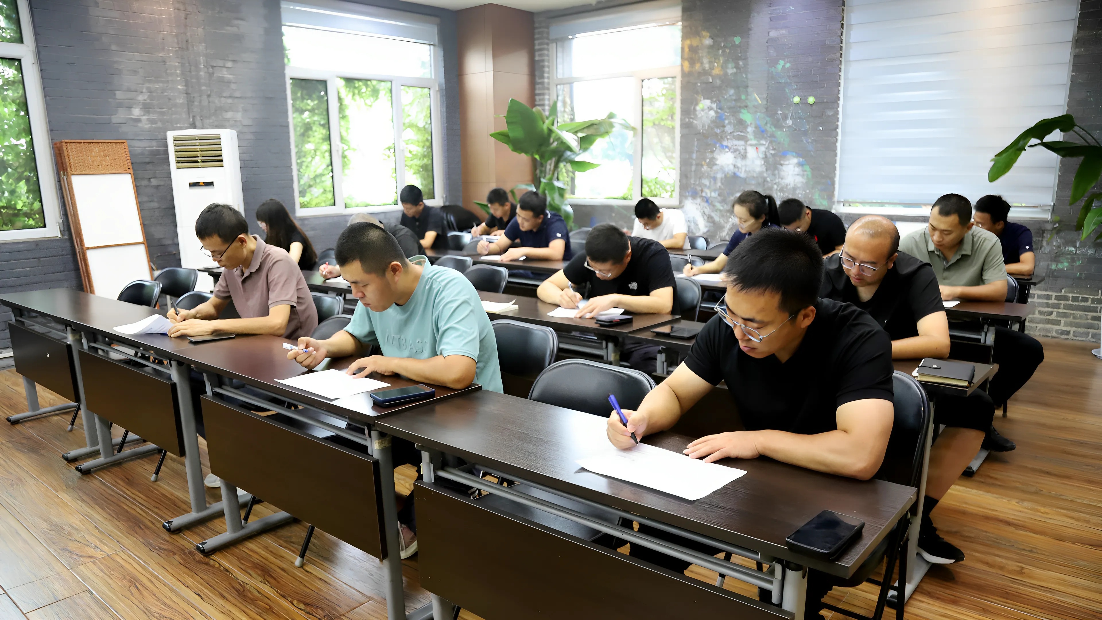 展工(gōng)匠(jiàng)風(fēng)采 攀技(jì)術(shù)高(gāo)峰——博華生(shēng)态農(nóng)業(yè)營銷中心技(jì)術(shù)比武圓滿完成