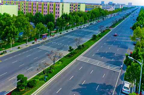 京博逸林(lín)樂(yuè)安大(dà)街(jiē)中央分(fēn)車(chē)帶升級改造項目驚豔亮(liàng)相(xiàng)